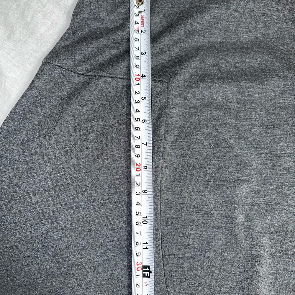 Gap flare and fit  light charcoal skirt - Picture 2 of 4
